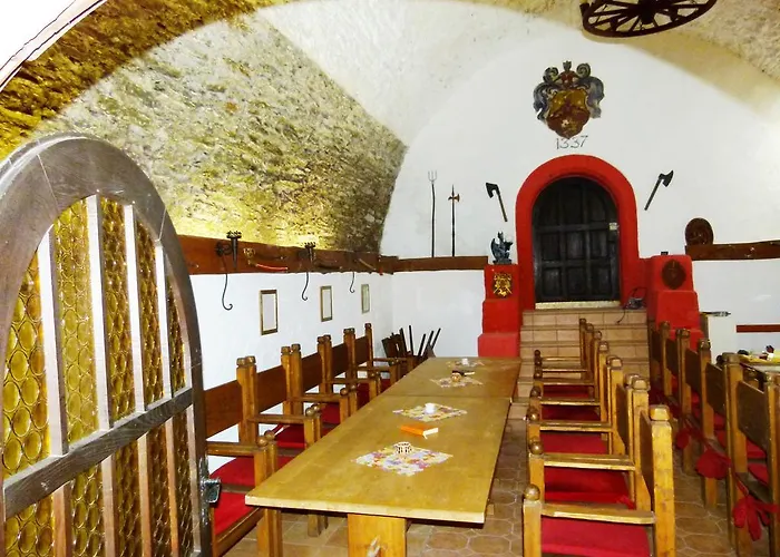 Schloss Wespenstein Hotel *